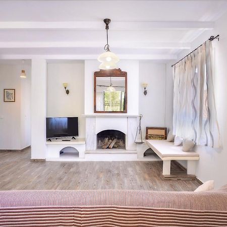 Tem House By All About Paxos ガイオス エクステリア 写真