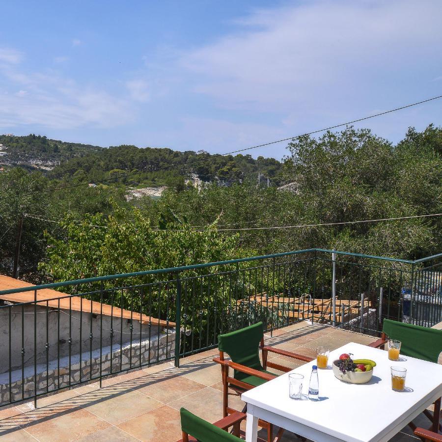 Tem House By All About Paxos ガイオス エクステリア 写真