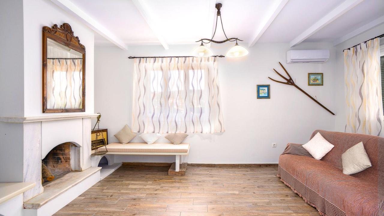 Tem House By All About Paxos ガイオス エクステリア 写真