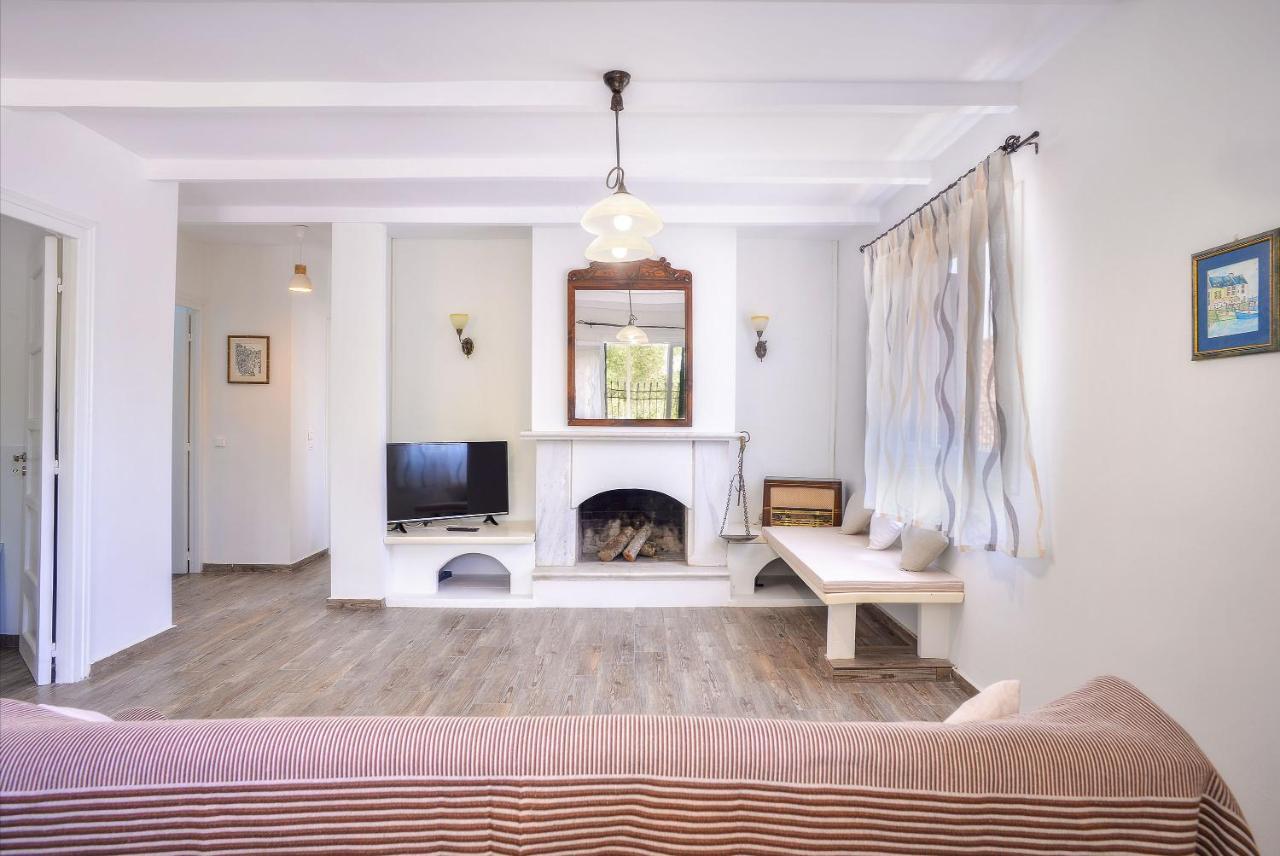 Tem House By All About Paxos ガイオス エクステリア 写真